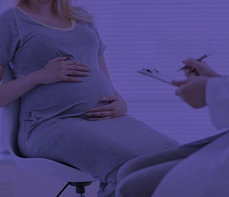 woman pregnant with doctor